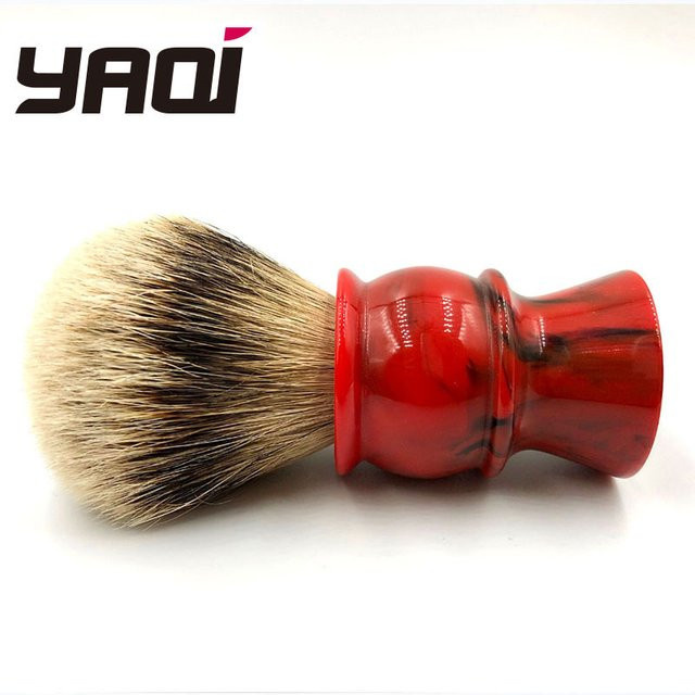 Yaqi Rasierpinsel Silvertip Badger Hair, roter Harzgriff, Herren - Bild 1