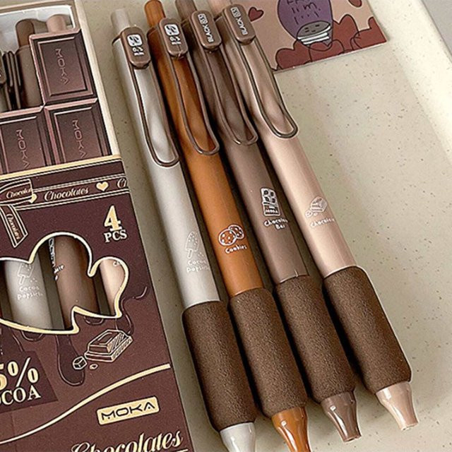 Set mit 4 Mocha-Schokoladen, weichem Graphitstift, schwarzem Kohlenstoffpinsel und superweichem Fragestift in Schwarz und Braun - Bild 1