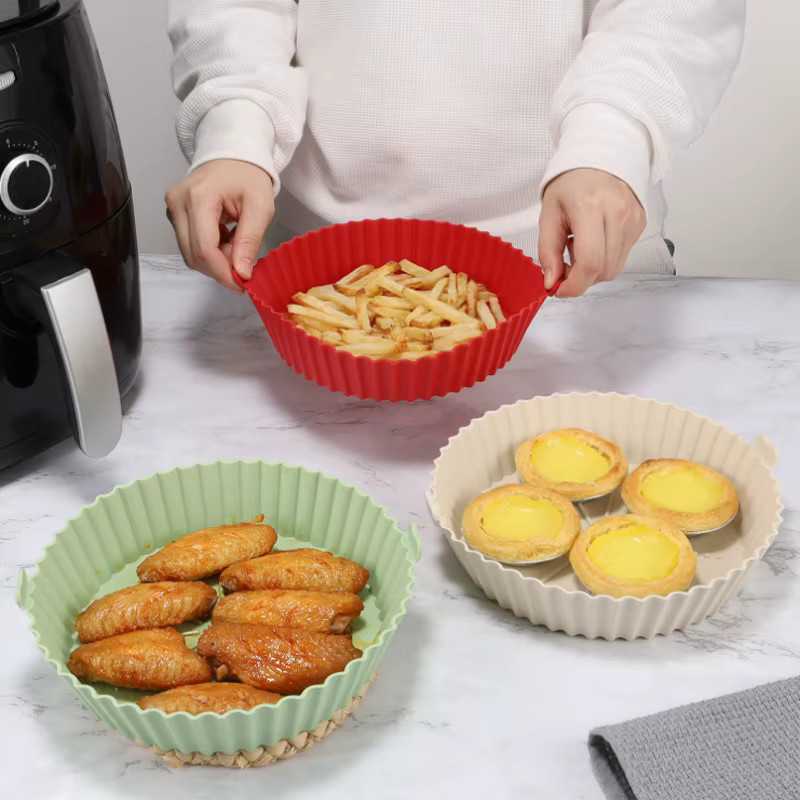 Wiederverwendbare Silikon-Backform für Heißluftfritteuse und Ofen, rund, weiß, antihaftbeschichtet - Bild 3