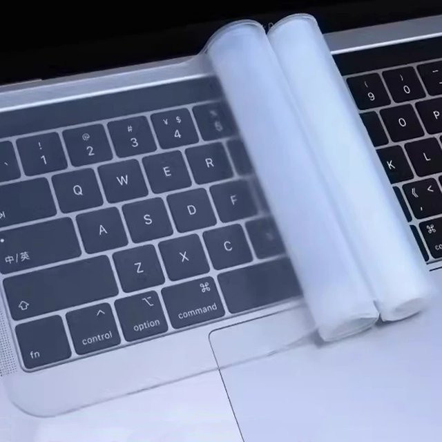 Universelle Silikon-Tastaturabdeckung für Laptop und Notebook als transparenter Anti-Staub-Schutzfilm - Bild 1