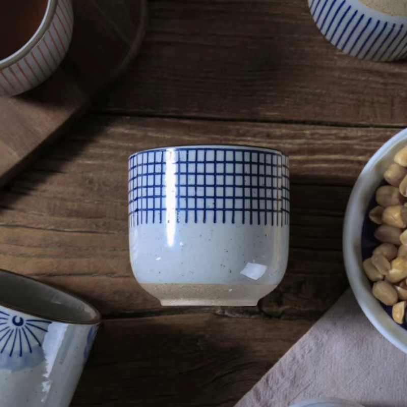 Handbemalte japanische Retro Keramik Tasse für Tee und Kaffee aus rauer Keramik - Bild 1