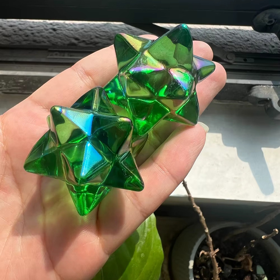 CRYSTALHOLA Grüner Aura-Stern aus natürlichem Quarz als Merkaba-Stern zur Dekoration - Bild 4