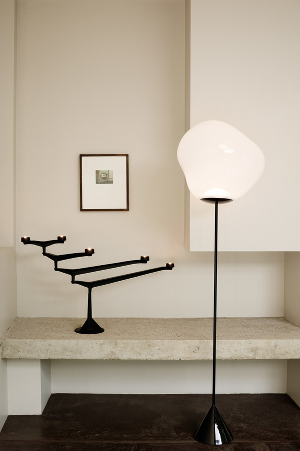 Tom Dixon Melt Cone Slim Opal Stehleuchte in Weiß mit LED und warmweißem Licht - Bild 2