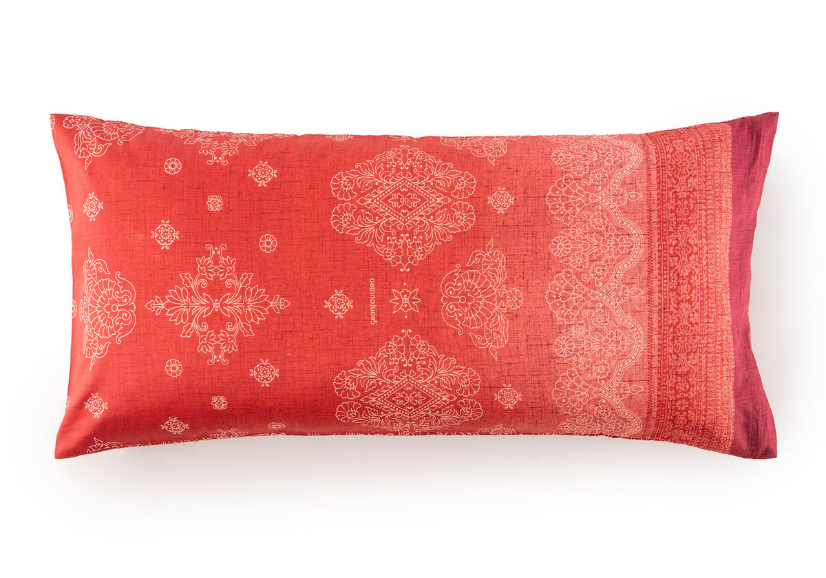 Bassetti Satin Kissenhülle KERALA in Bordeaux Rot, 65 x 65 cm - Bild 1