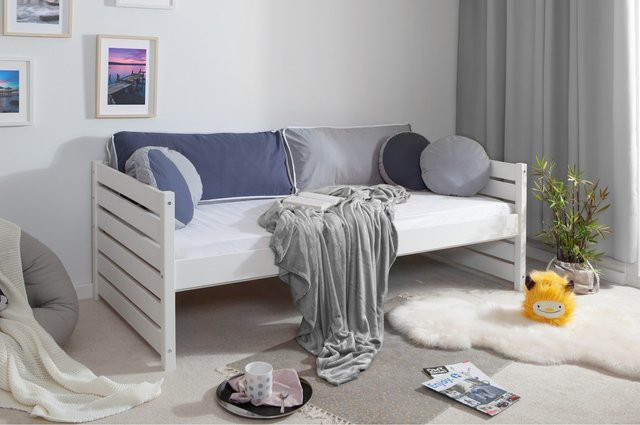 TiCAA Sofabett Naomi aus massiver Kiefer in Weiß, B/T/H: 120 x 200 cm - Bild 1