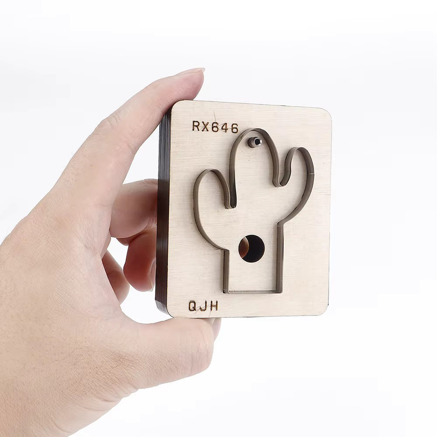 QJH Stanzform für Kaktus-Schlüsselanhänger aus Metall in Silber für DIY-Handwerk aus Kunstleder - Bild 2