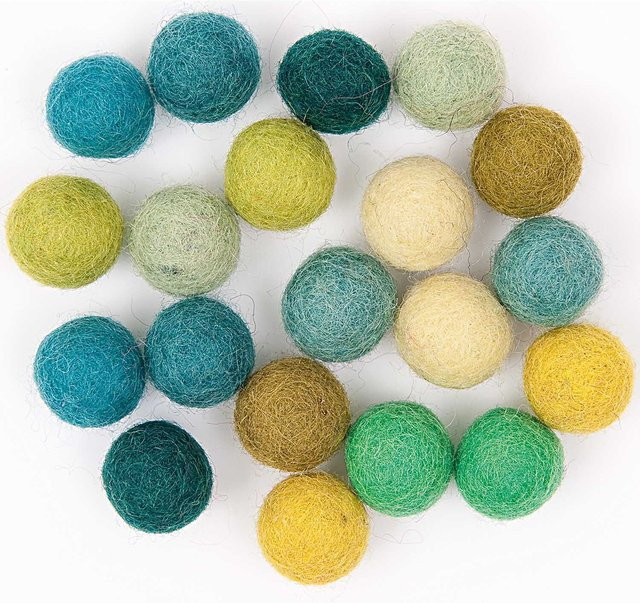 Rico Design Filz-Kugelmix aus Schafwolle in Grün, 20 Stück, Durchmesser: 1,5 cm - Bild 1