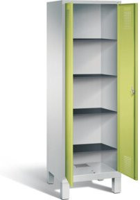 C+P Wäsche-Spind Evolo aus Stahl mit Türen und Schloss, Farbe: Front Viridingrün, Korpus Lichtgrau, H x B x T: 185 x 61 x 50 cm - Bild 1
