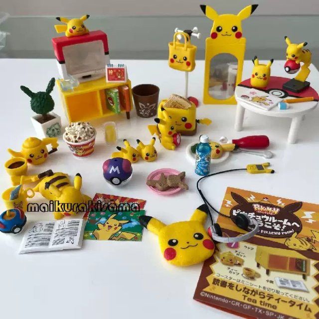 RE-MENT Pokemon Pikachu Room Decor Blind Box Anime Figur als Desktop Ornament und Mini Möbel Modell für Sammler und Kinder - Bild 1