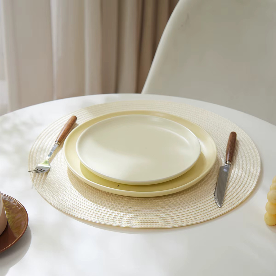 Tabletex Set mit 6 runden, geflochtenen Tischsets aus Rattan in Beige und Gelb, Durchmesser: 38 cm, waschbar und hitzebeständig - Bild 1