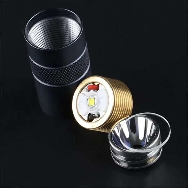 Convoy S2 Plus SST40 LED Taschenlampe in Schwarz mit 1800 Lumen und 18650 Akku für Camping und Angeln - Bild 2