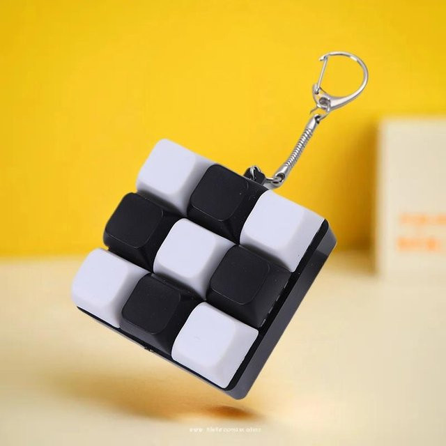 JETTING Tastatur-Tastenkappen-Set mit 9 Tasten als DIY-Schlüsselanhänger und Dekompressionsspielzeug - Bild 1