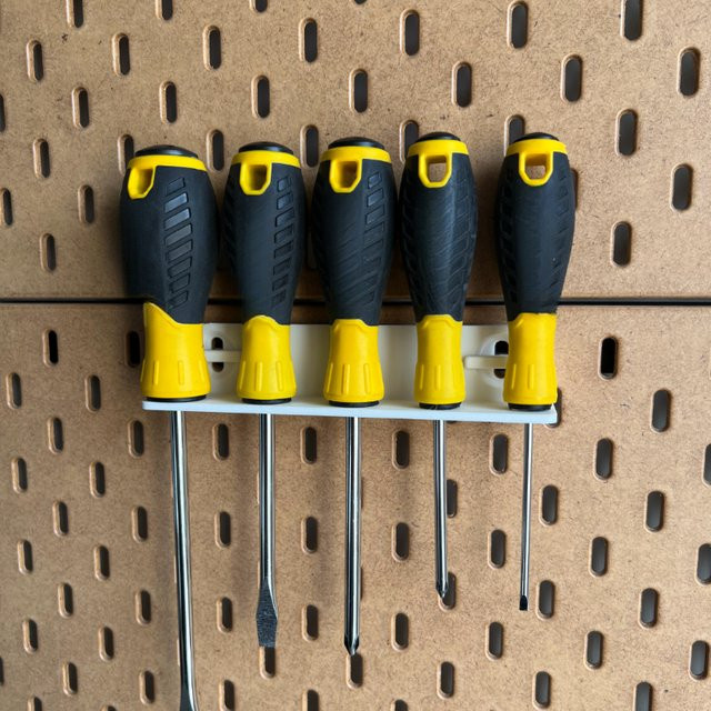 Schraubendreher-Halterung für Skadis Pegboard zur Wandmontage als Werkzeugorganizer für Werkstatt und Garage in Schwarz oder Weiß - Bild 1