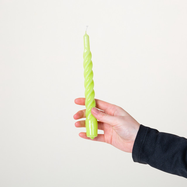 Stabkerze Swirl Pop Lime von BLUME2000 in Grün - Bild 1