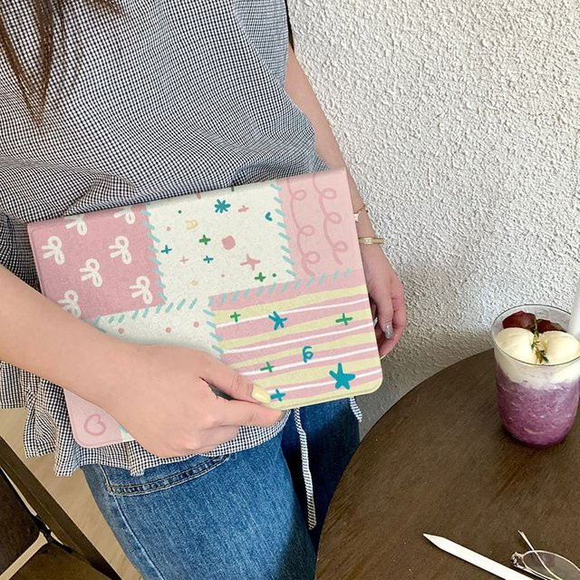 Apple iPad Pro und iPad Air Schutzhülle mit Rosa Stern-Farbblöcken in Pink, Weiß und Multicolour - Bild 1