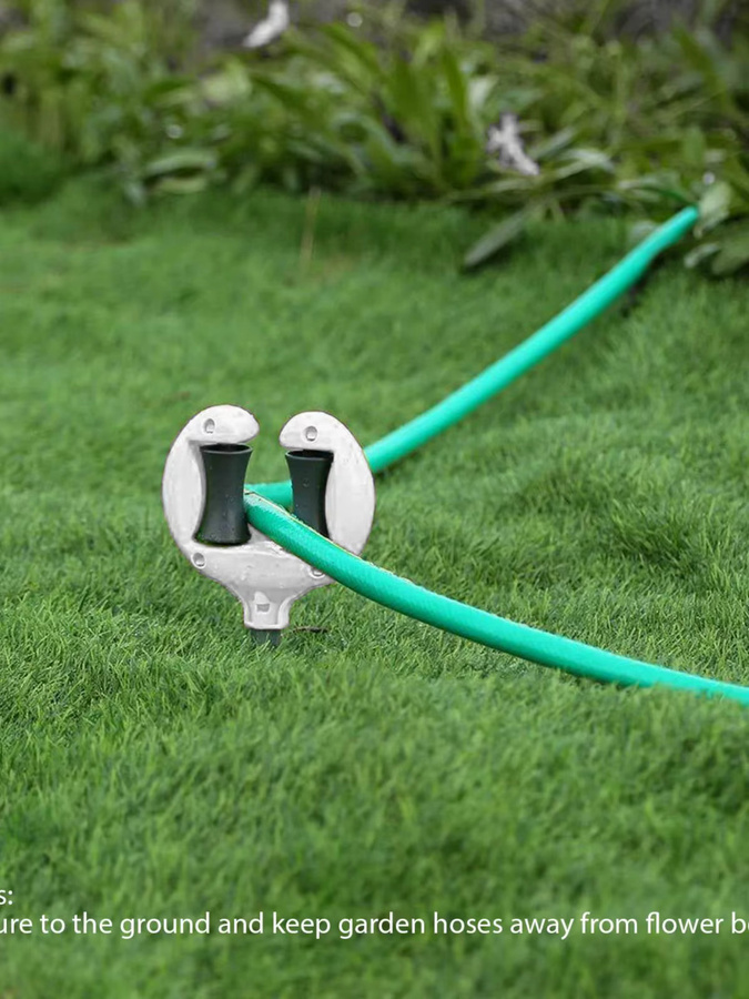 Weiße Gartenschlauchführung mit spitzem Kopf zur Positionierung von Wasserschläuchen und Rasenschlauchhalterung - Bild 3