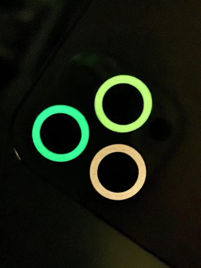 Leuchtender Kameraobjektivschutz Ringglas für iPhone 15 Pro Max und weitere Modelle in verschiedenen Farben - Bild 2