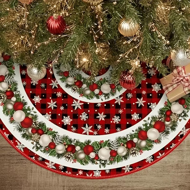 VIKAMA Weihnachtsbaumrock mit festlichen Motiven in Rot und Karo-Design aus Textil für drinnen und draußen - Bild 1