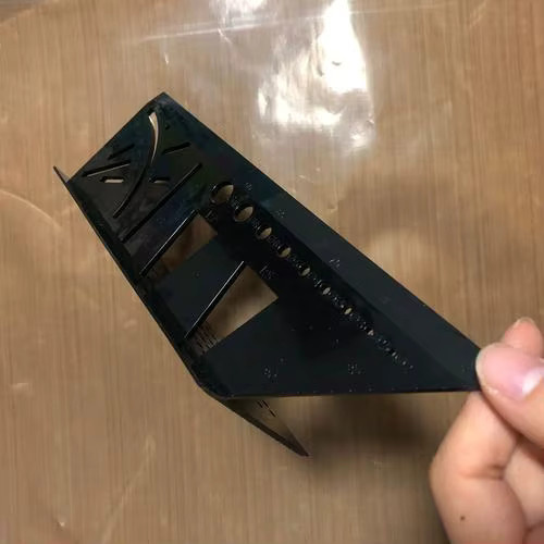 Professionelles 3D Zimmermanns-Messlineal für die Holzbearbeitung mit 45 und 90 Grad Winkeln in Schwarz - Bild 4