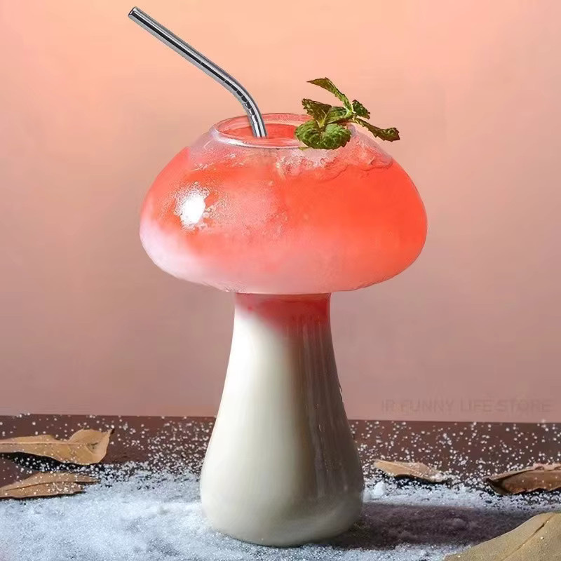 Transparenter Pilzbecher aus Glas als kreatives Cocktail- und Weinglas für Bar und Zuhause - Bild 4