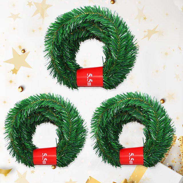 Grüne künstliche Weihnachtsgirlande als dekorativer Kranz aus Kunststoff für deine Weihnachtsdekoration und Party-DIY-Projekte - Bild 1