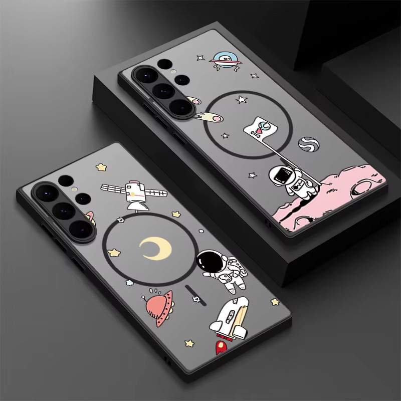 YISHANGOU Magnetische Handyhülle mit Cartoon-Astronauten für Samsung Galaxy S24, Schwarz - Bild 1
