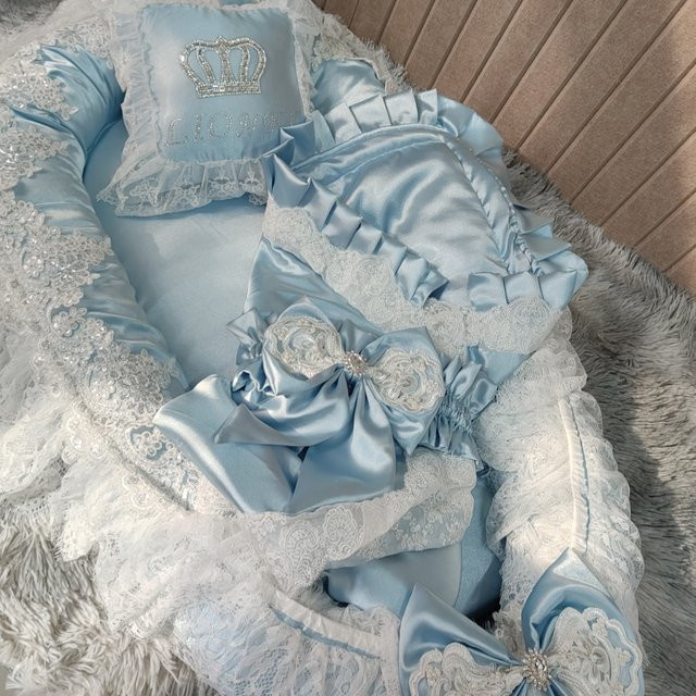 Beginnings Seidenweiches Baby-Lounger-Kissen-Set mit französischer Spitze in Blau für Neugeborene 0-1 Jahr - Bild 1