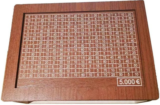 Dekorative Spardose 10000 Euro aus Naturholz in Braun mit wiederverwendbarem Zähler für Kinder und Erwachsene - Bild 1