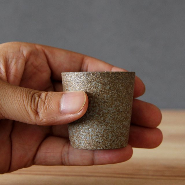Japanische Teetasse aus grober Keramik im Holz-Look für dein Tee-Set - Bild 1