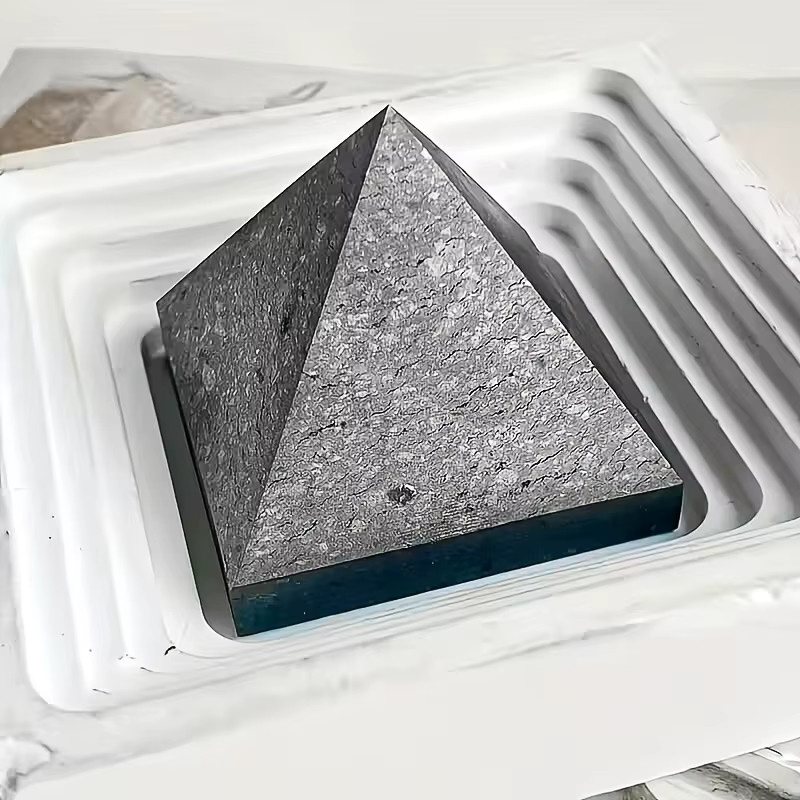 CrystalHola Shungit- und Quarzpyramide aus Naturstein, handgeschnitzte 6-Punkt-Mineral-Kunstkristallspitze in Grau - Bild 3