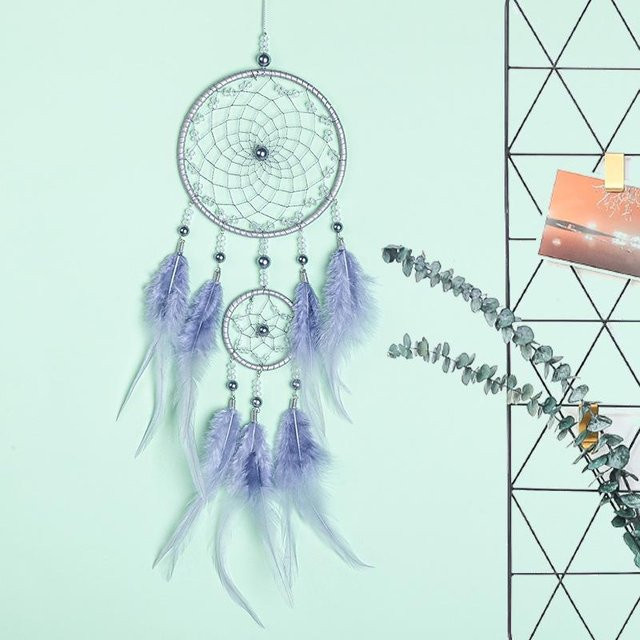 Handgefertigtes Windspiel im Traumfänger-Stil in Grau und Lila als Boho-Raumdekoration - Bild 1