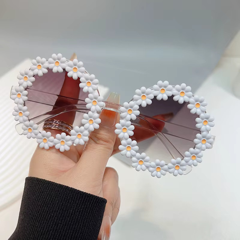 Sonnenbrille Frauen, runder Rahmen, Vollrand, weiß, Kunststoff - Bild 2