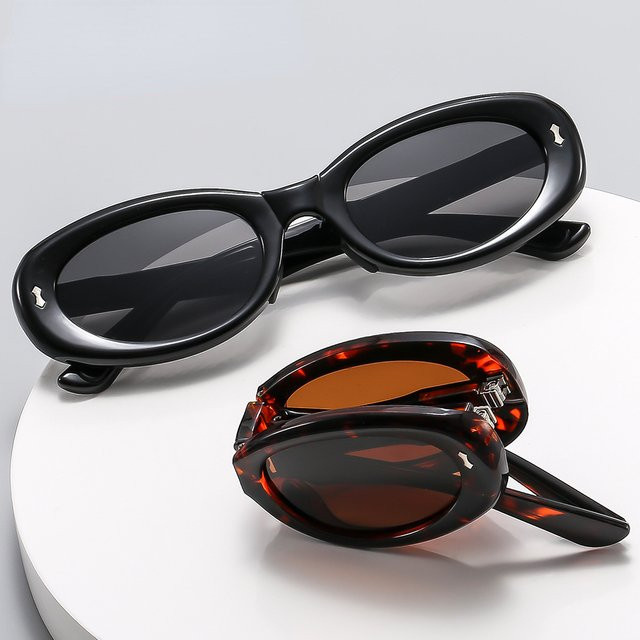 Sonnenbrille oval, Vollrand, Kunststoff, schwarz, Unisex - Bild 1