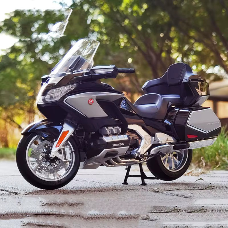 Honda Gold Wing GL800 2021, Motorrad Modell Fahrzeug, 1:11, mit Sound und Licht - Bild 3
