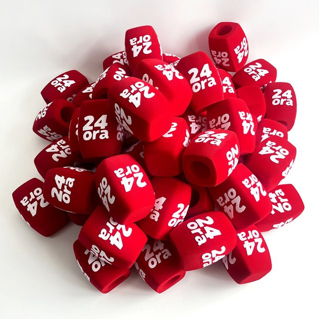 Quadratischer Schaumstoff-Windschutz für Interview-Mikrofone mit individuellem Logo-Beflockung in Weiß, Blau oder Rot - Bild 1