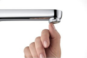 Duravit Waschtisch-Einhebelmischer mit Spritzfunktion und Pop-up-Abfluss in Chrom - Bild 1