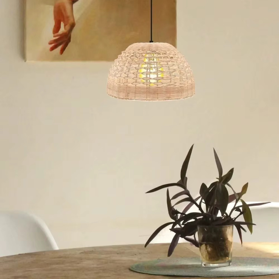 JOYINLED Rattan Pendelleuchte in Schwarz mit rundem Schirm, Boho Design für Wohnzimmer und Schlafzimmer, Durchmesser: 28 cm, Fassung E27 - Bild 3