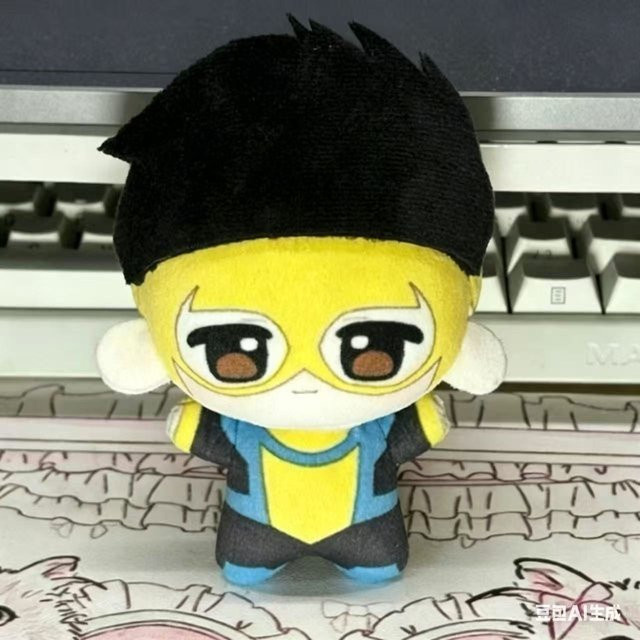 Yiran toy Invincible Plüsch Schlüsselanhänger Puppe, 10cm - Bild 1