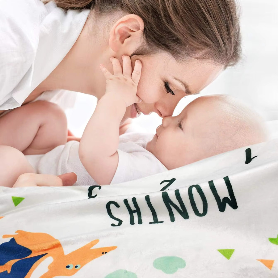 VIKAMA Dinosaurier Babydecke aus weichem Plüsch in Weiß für Neugeborene - Bild 3