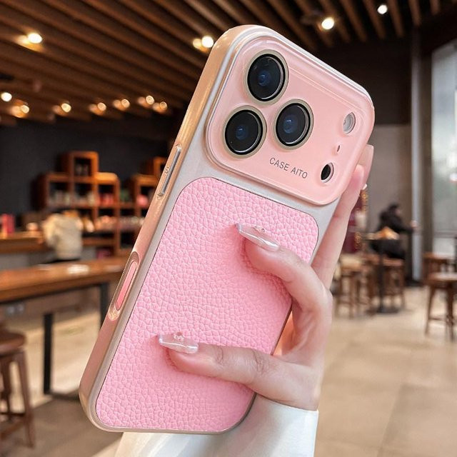 Stoßfeste Leder-Schutzhülle mit gehärtetem Glas Kamera-Schutz für dein iPhone in Pink - Bild 1