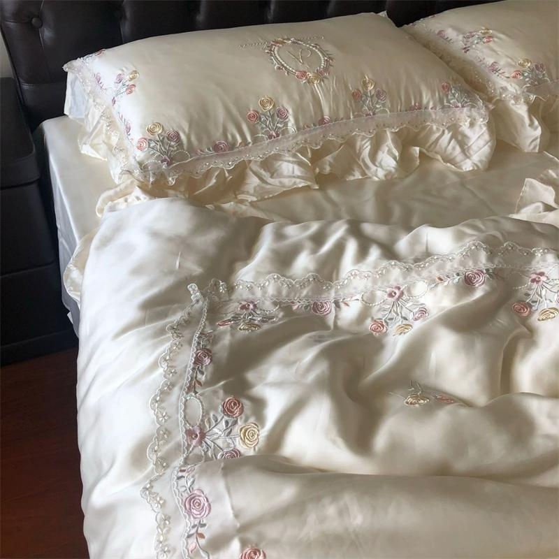 Bin Chi Textiles Bettwäsche-Set aus Lyocell-Bambusfaser mit Rosenblumenstickerei und Spitzenrüschen, Weiß, 4-teilig, B/H: 200 x 230 cm - Bild 4