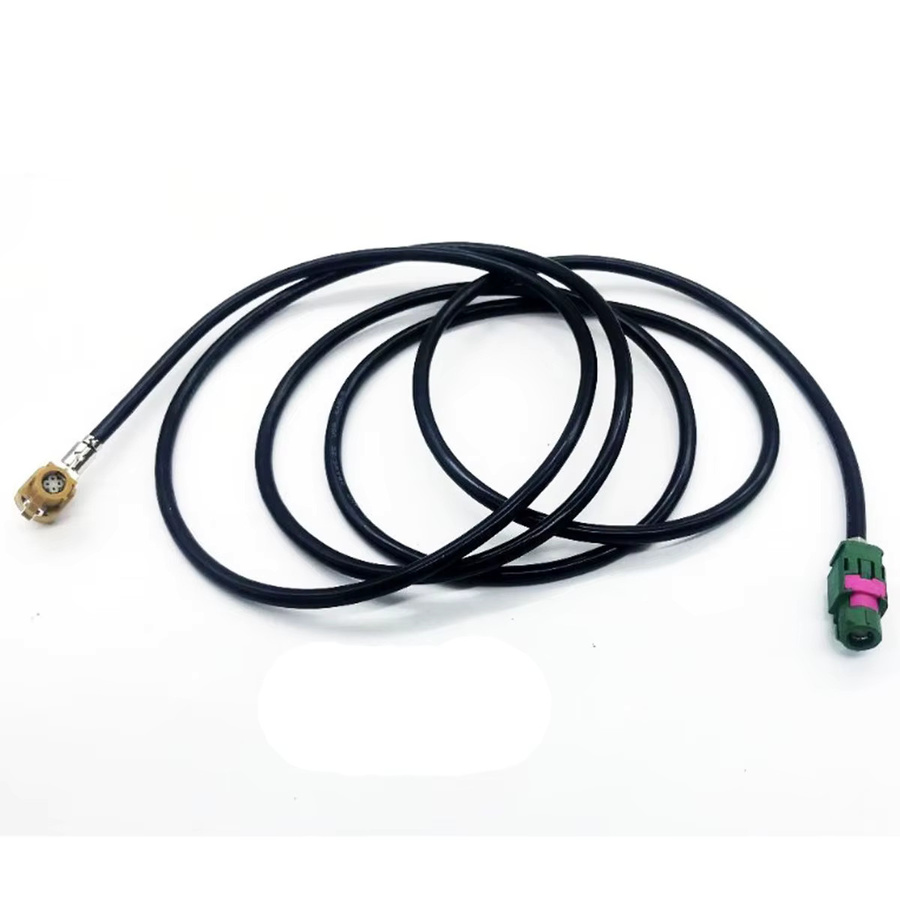 Auto-Partner USB und 3,5 mm Klinke Adapterkabel für VW Golf MK7 VII, Tiguan, Passat, Audi und Skoda, Schwarz, Länge: 1,8 m - Bild 2