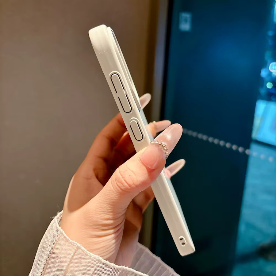 Magnetische Stoßfeste OnePlus Schutzhülle mit MagSafe Kompatibilität in Weiß - Bild 1