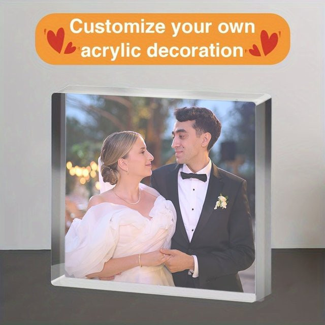 Personalisiertes Acryl-Paarporträt von Hello Young als Landhausdekoration in Weiß und Transparent für Valentinstag oder Jahrestag - Bild 1