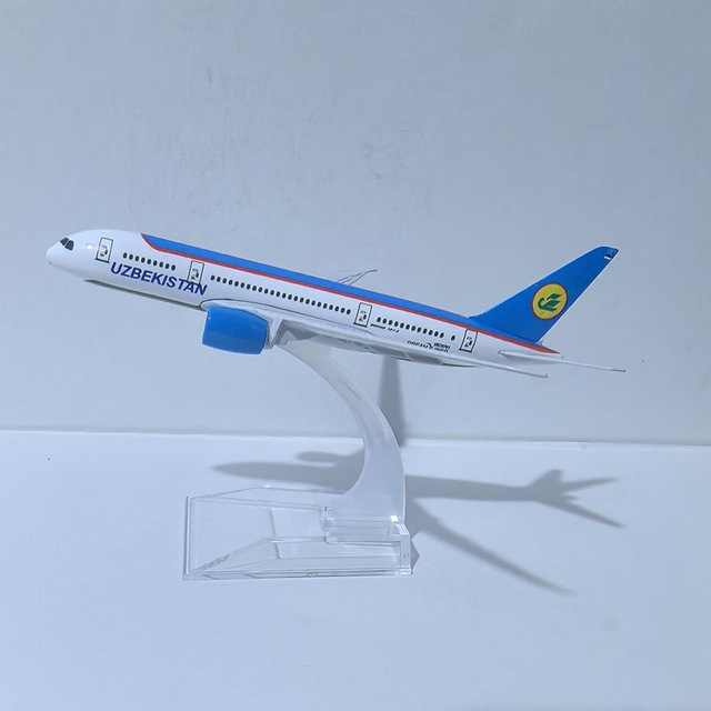 JASON TUTU Usbekistan Boeing 787 Flugzeug, Druckguss Metall, 1:400 Maßstab - Bild 1