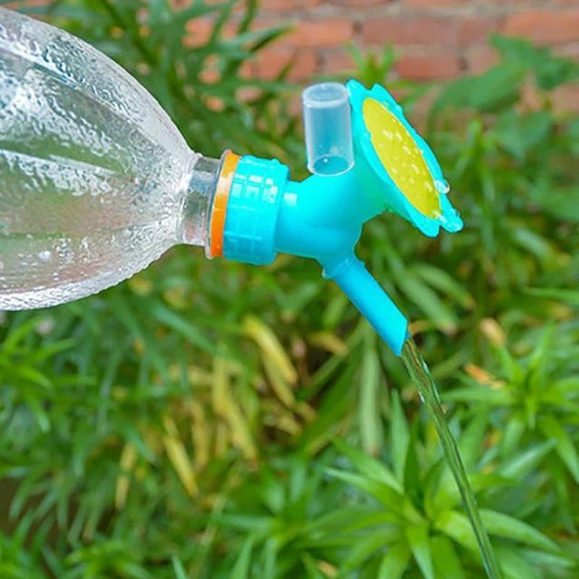 2-in-1 Sprinklerdüse und Gießflaschenkopf aus Kunststoff in Grün zur Blumenbewässerung - Bild 1