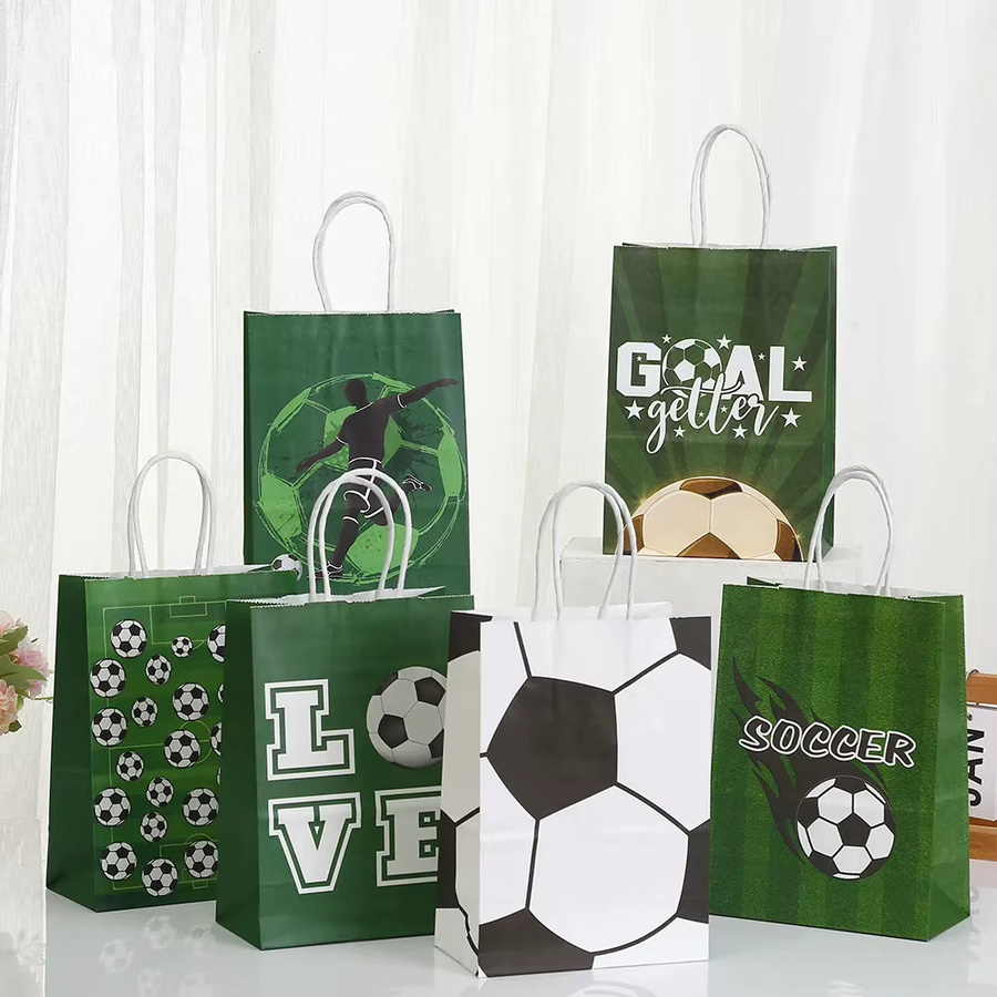 10 Stück Fußball-Partygeschenktüten aus Papier in Grün für Kindergeburtstage und Party-Dekoration - Bild 3