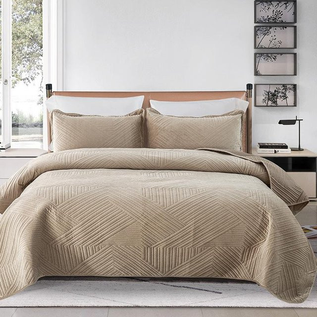 Yiran Furniture 3-teiliges Plüsch-Samt-Quilt-Set in Grau, bestickte gesteppte Tagesdecke für King-Size Betten, B/B/H: 220 x 240 cm - Bild 1