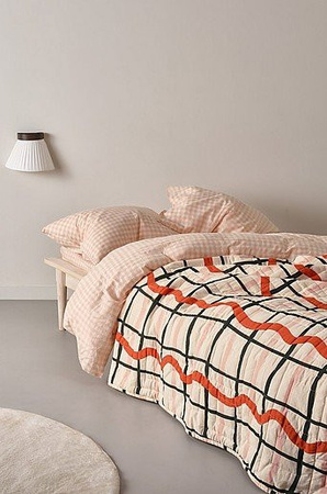 Jotex Tagesdecke PINNER in Beige und Weiß mit Karomuster aus Bio-Baumwolle und Polyester
