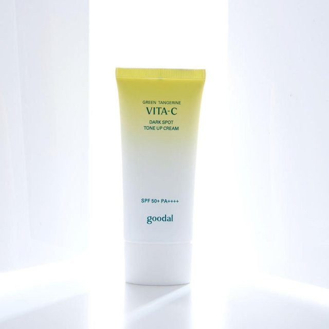 GOODAL Grüne Mandarine Vita C Creme, 50 ml, LSF 50+ - Bild 1